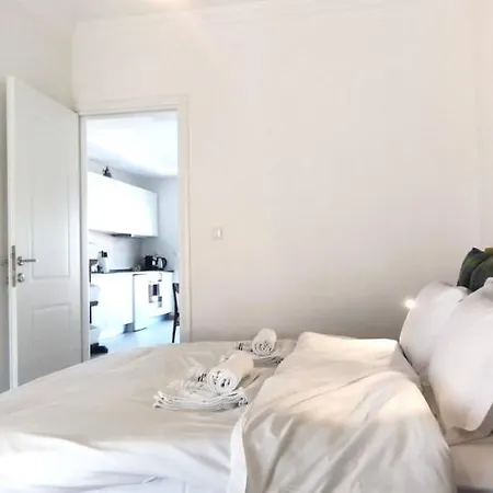 Zennova #9 Center Pearl Daire